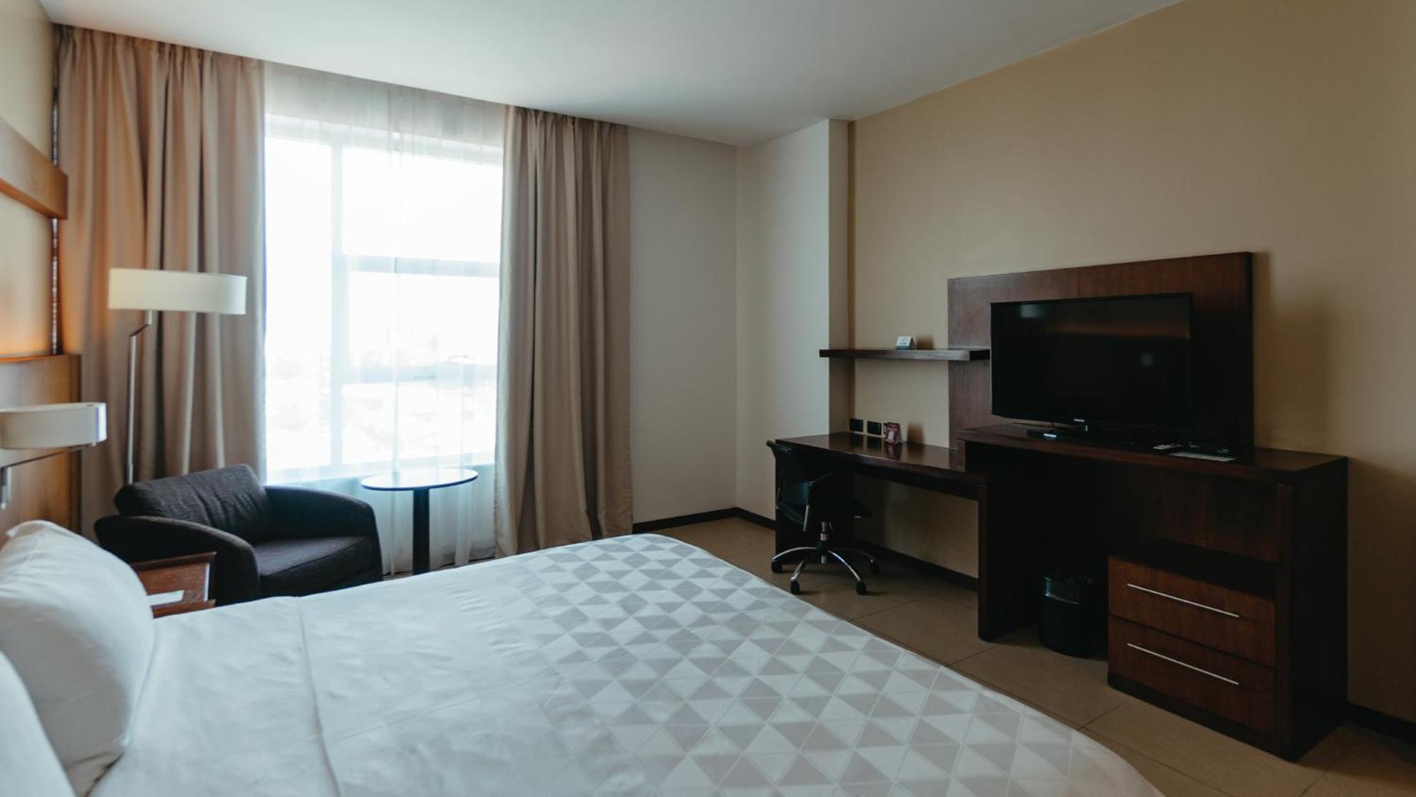 Holiday Inn Guayaquil Airport By Ihg Εξωτερικό φωτογραφία A room at the hotel