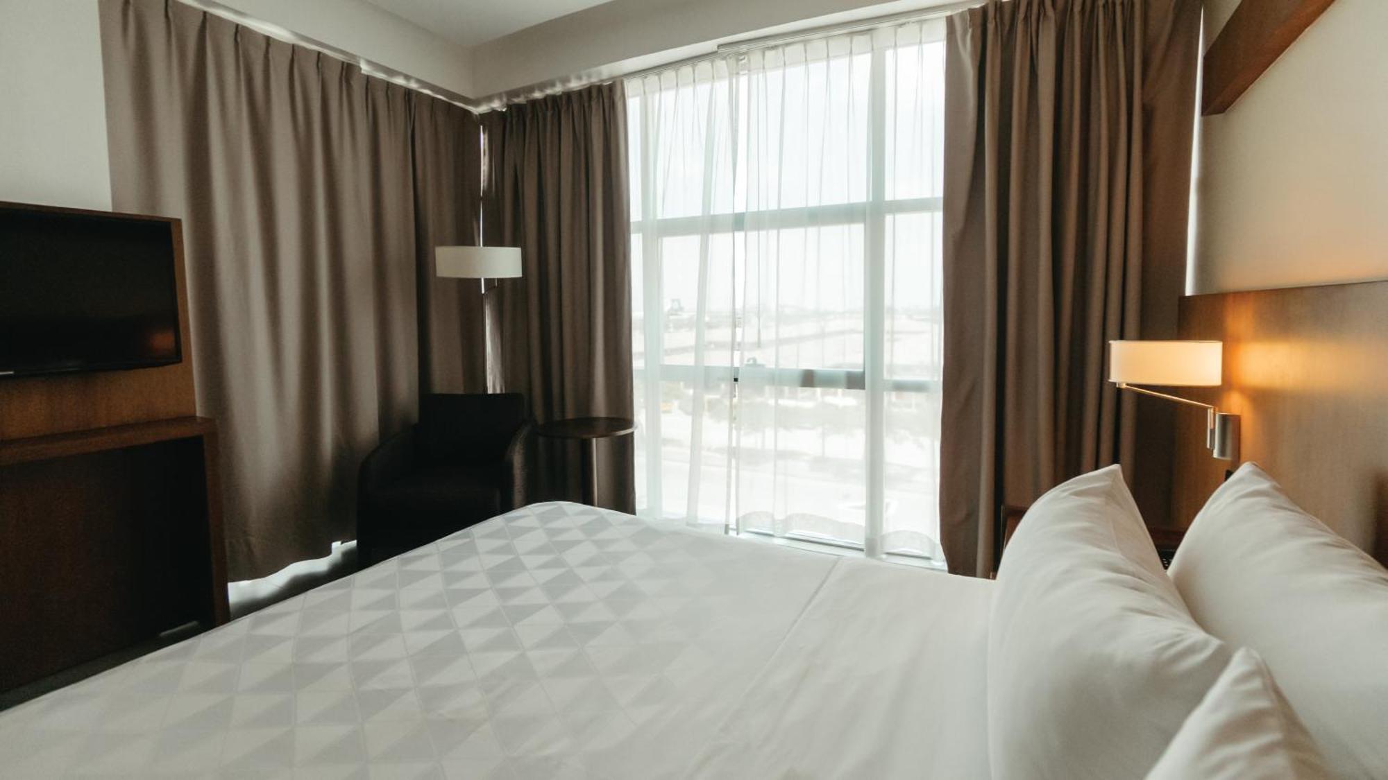 Holiday Inn Guayaquil Airport By Ihg Εξωτερικό φωτογραφία A bedroom at the hotel