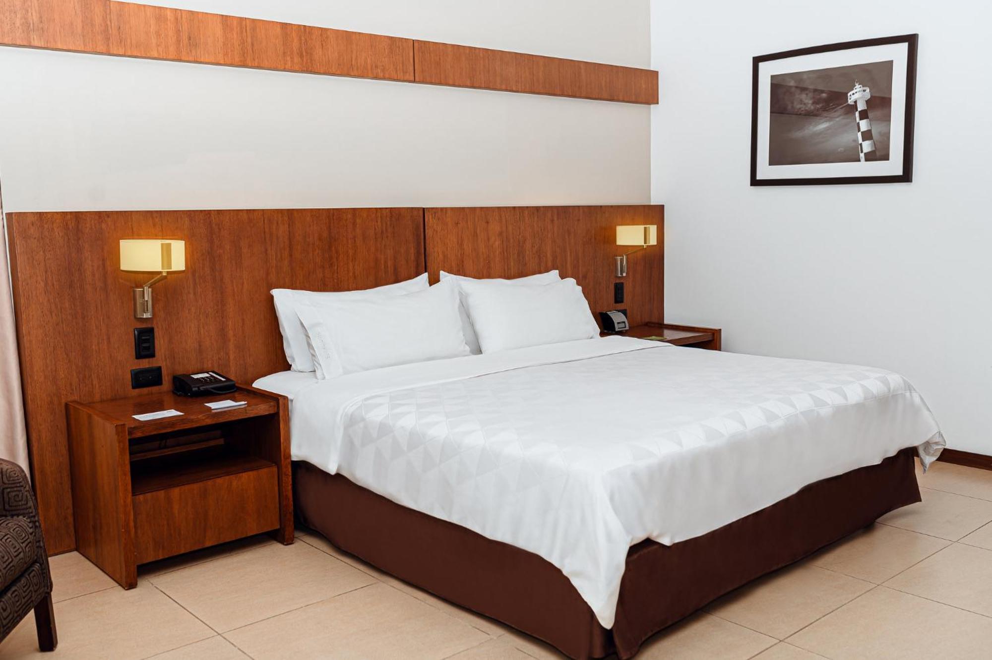 Holiday Inn Guayaquil Airport By Ihg Εξωτερικό φωτογραφία A bedroom