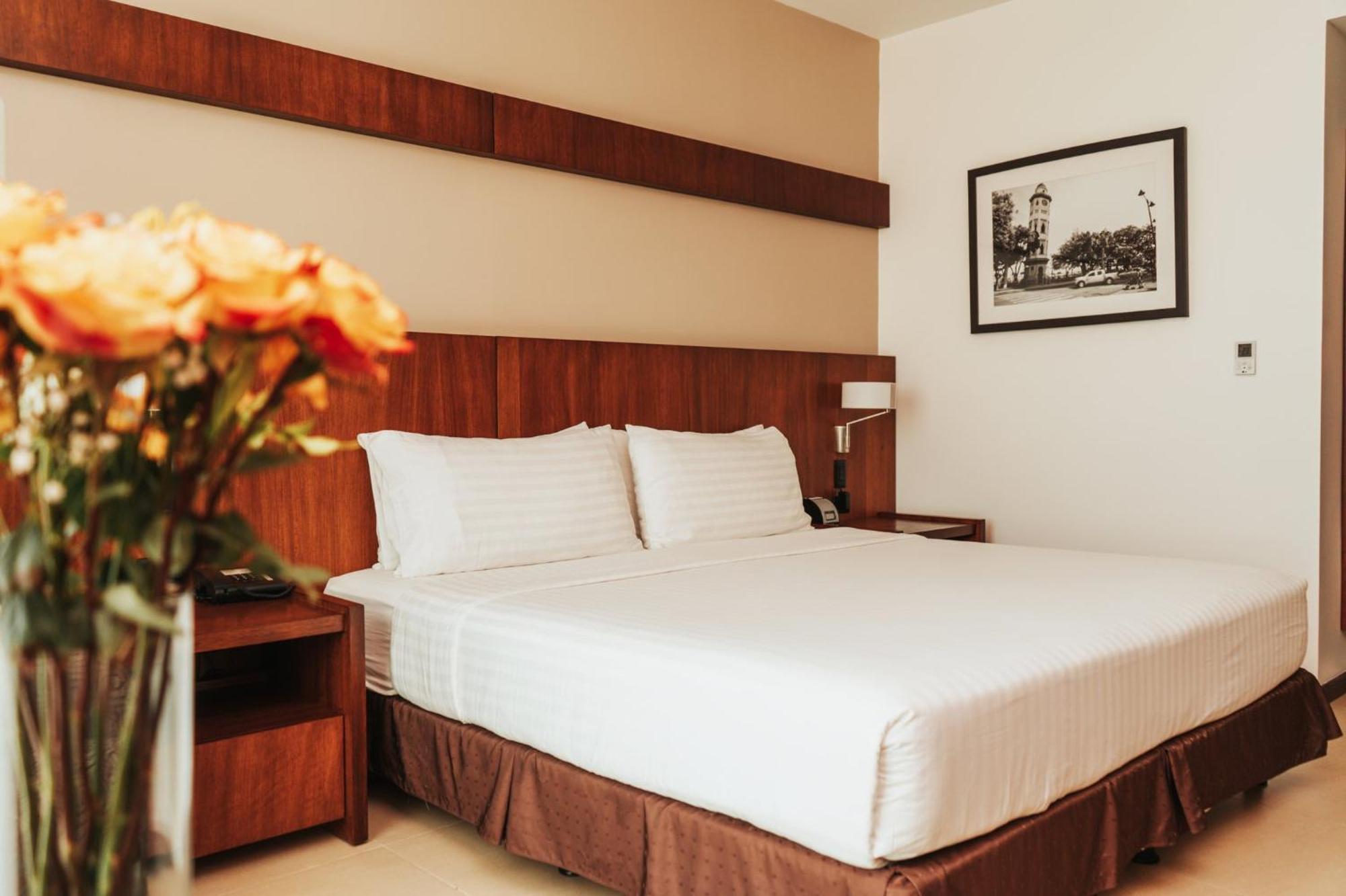 Holiday Inn Guayaquil Airport By Ihg Εξωτερικό φωτογραφία A bedroom at the hotel