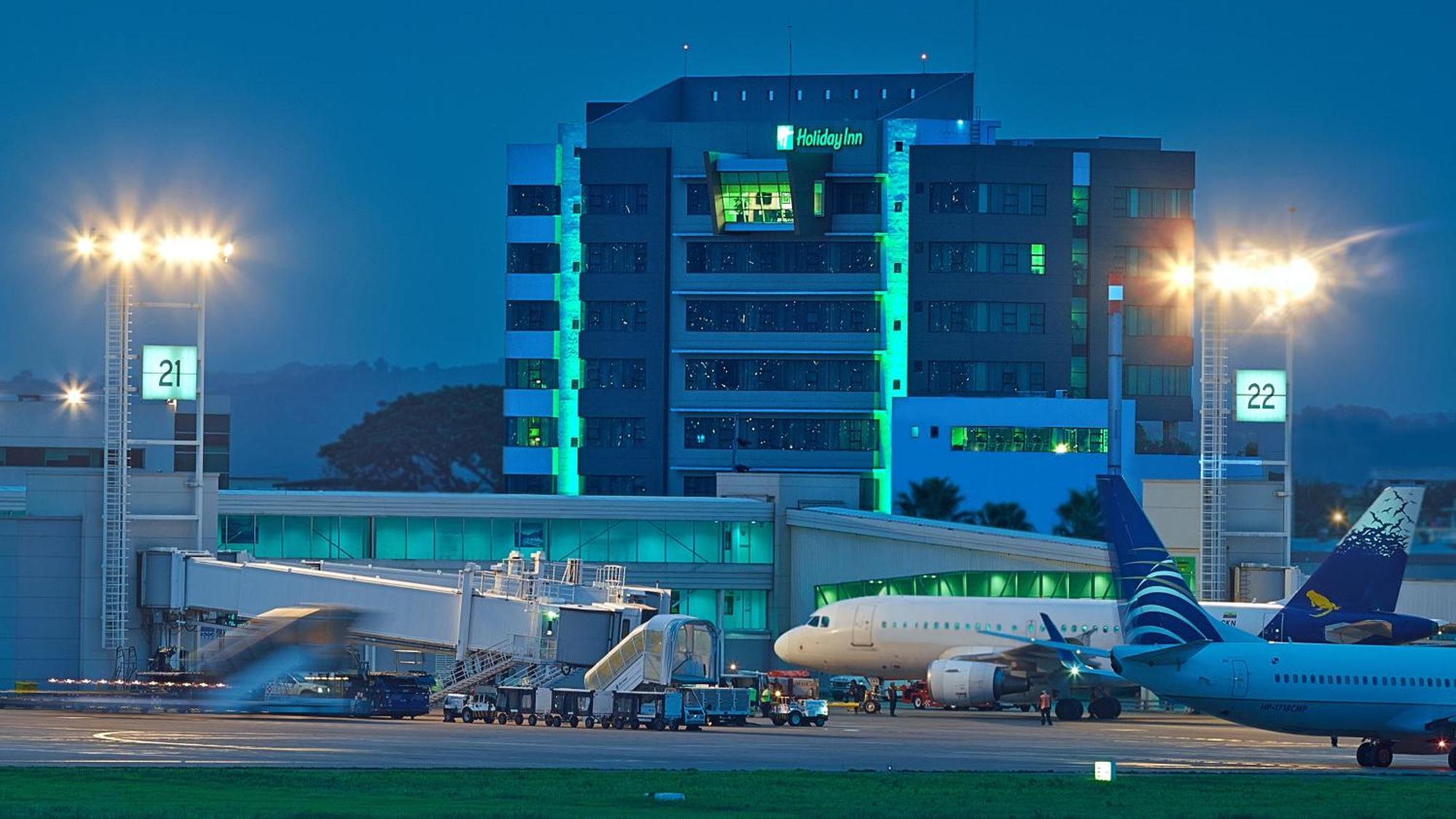 Holiday Inn Guayaquil Airport By Ihg Εξωτερικό φωτογραφία Holiday Inn at Faro Airport