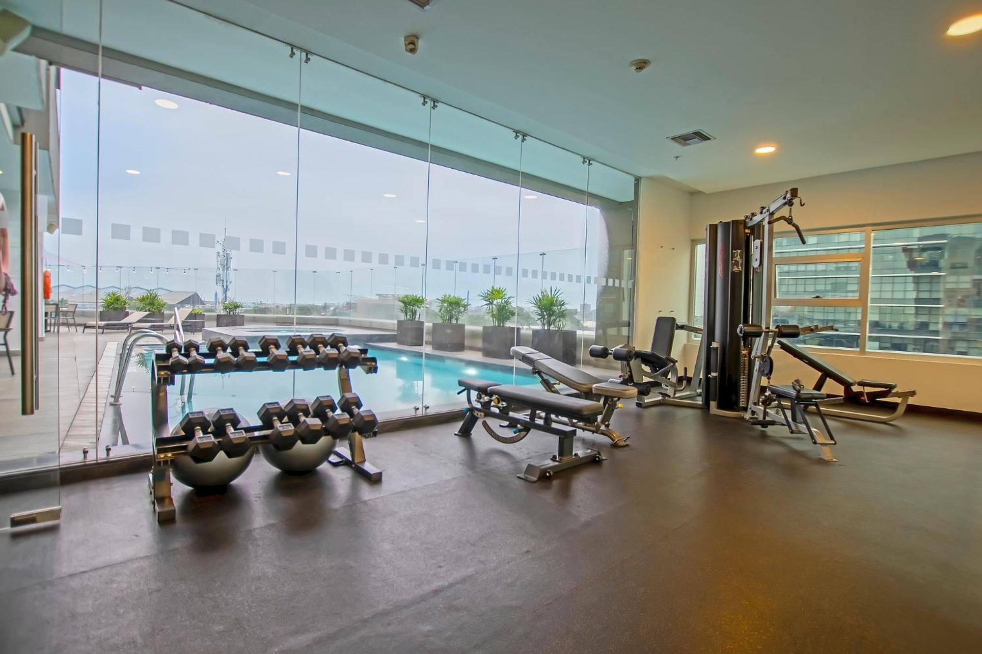 Holiday Inn Guayaquil Airport By Ihg Εξωτερικό φωτογραφία The gym at the 33rd floor